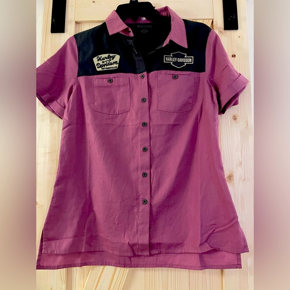 Harley Davidson Women’s button down woven shirt. - Picture 6 of 9